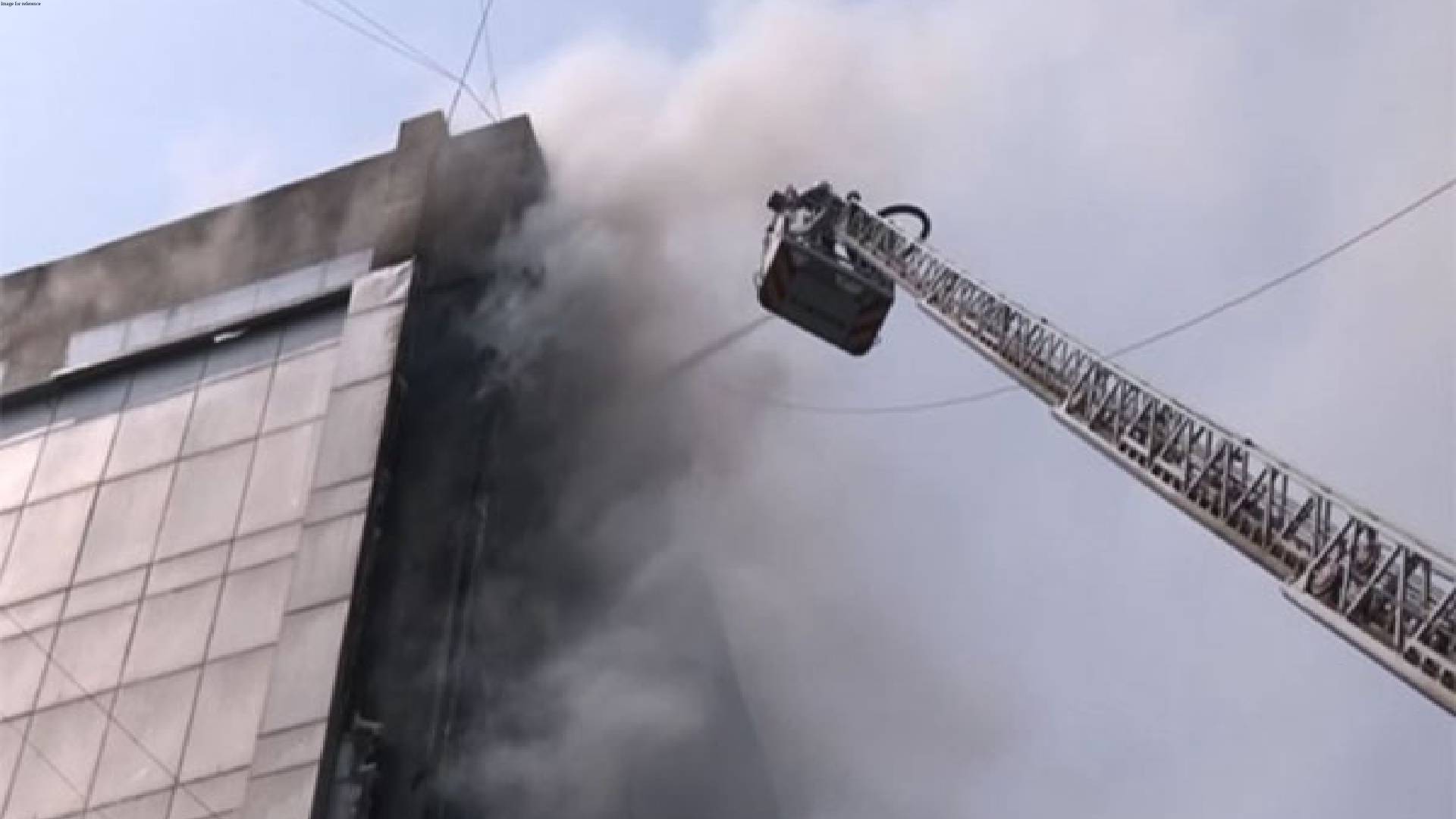 Mumbai: Fire breaks out at garment shop in Dindoshi area of Malad East